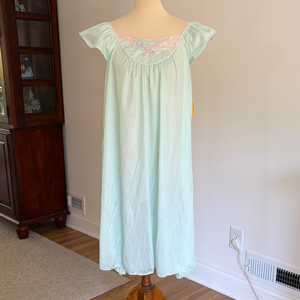 Rare Vintage Soft Mint Chemise with Lace Trim by Katy made in USA
